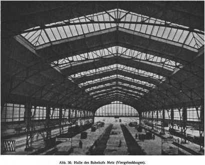 Abb. 30. Halle des Bahnhofs Metz (Viergelenkbogen).